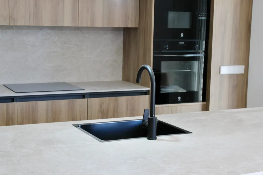 Proyecto integral a medida en melamina egger · Madrid · CMM (5)